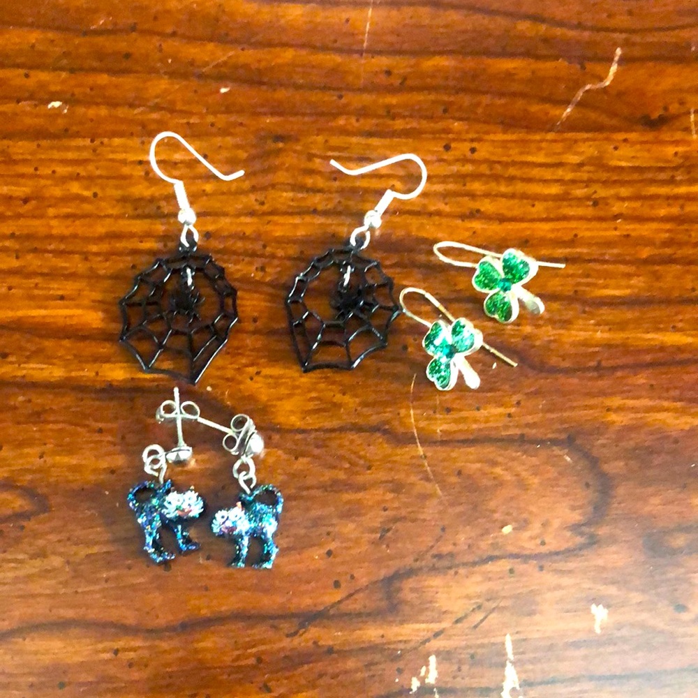 Holiday earrings